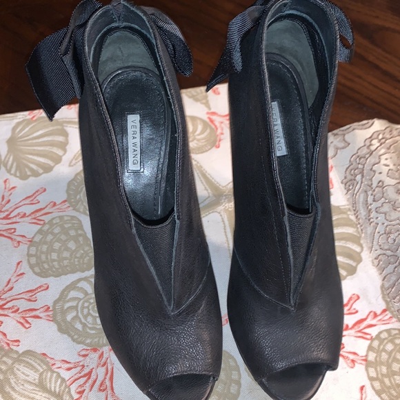 (Authentic Vera Wang) Ankle Boot Heels size 6.5 - Picture 3 of 14